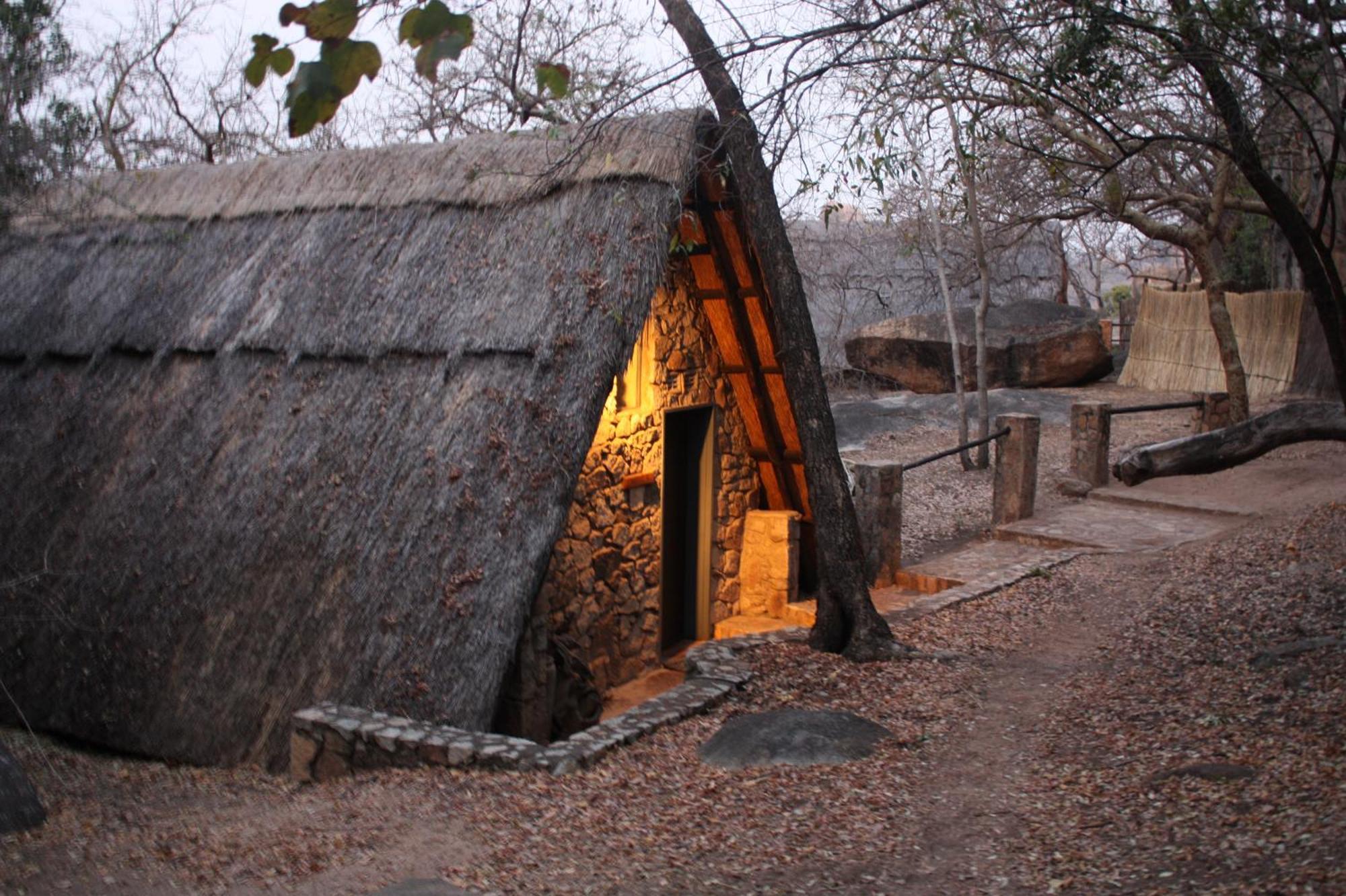 Big Cave Camp Villa Matopos Exterior photo